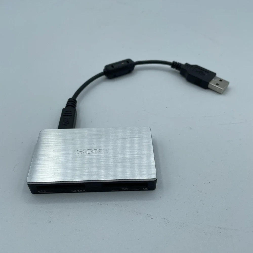 Sony Memory‎ Stick 3 Card Lot (16MB, 512MB, 1 GB) + Case & Sony MRW62E-T Reader